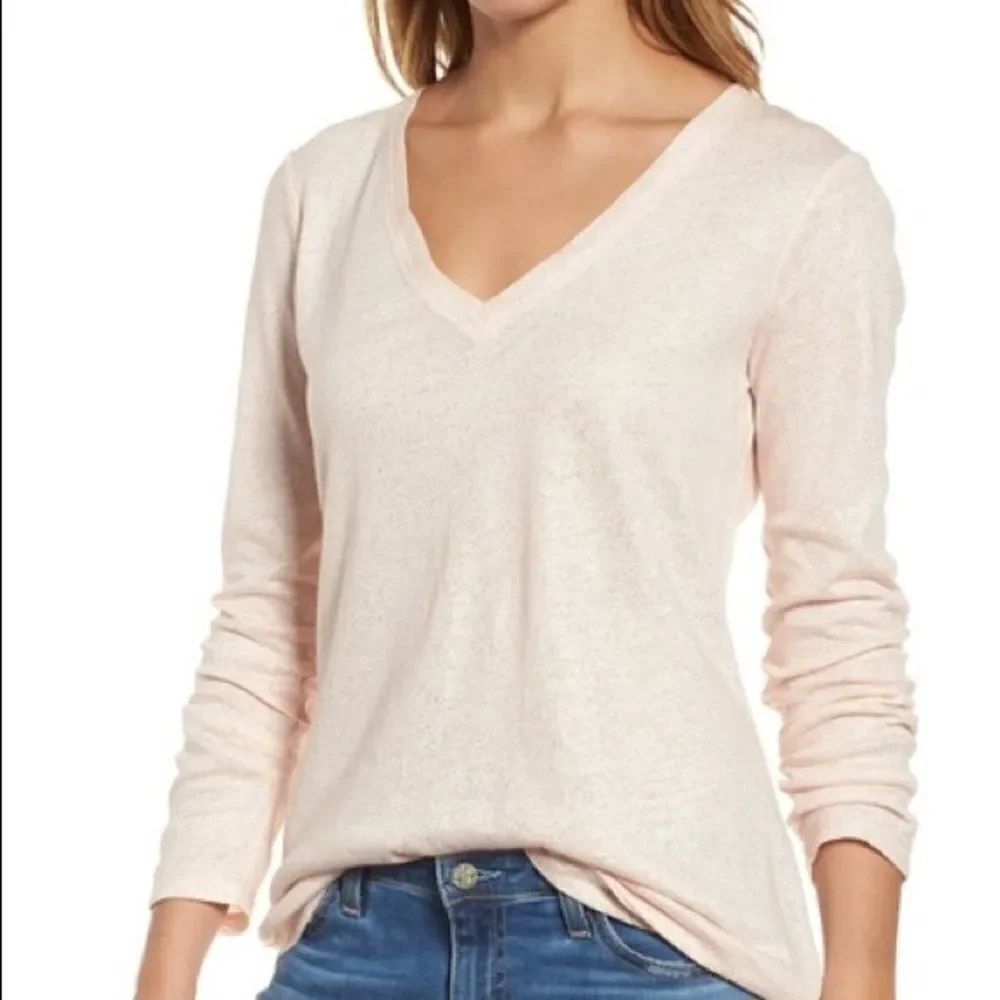 Caslon Light Pink V Neck Shimmer Tee SzSmall